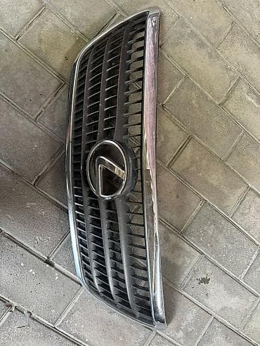Решетка радиатора Lexus Оригинал