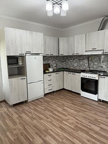 требуется парикмахер: 70 м², 2 комнаты, Евроремонт, Кондиционер — 4