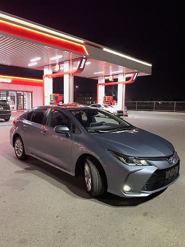 outback br: Toyota Corolla: 2020 г., 1.8 л, Вариатор, Гибрид, Седан — 4