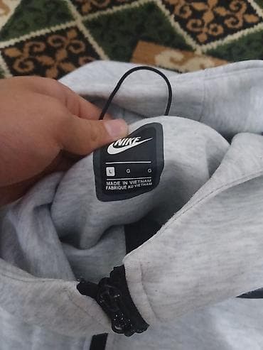 Толстовка Nike с капюшоном, на молнии, серого меланжевого цвета. -