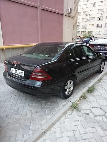 v class: Mercedes-Benz C-Class: 2002 г., 2 л, Механика, Бензин, Седан — 4