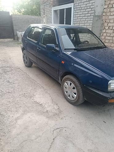 Транспорт: Volkswagen Golf: 1993 г., 1.8 л, Механика, Газ — 1