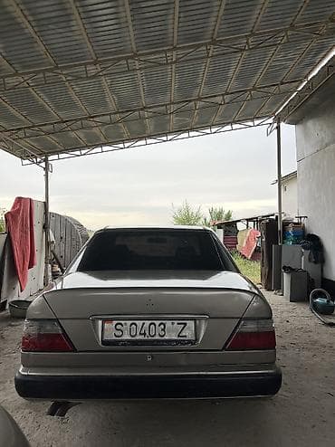 lexus 300 is 2002: Mercedes-Benz W124: 1983 г., 2.6 л, Автомат, Бензин, Седан — 4