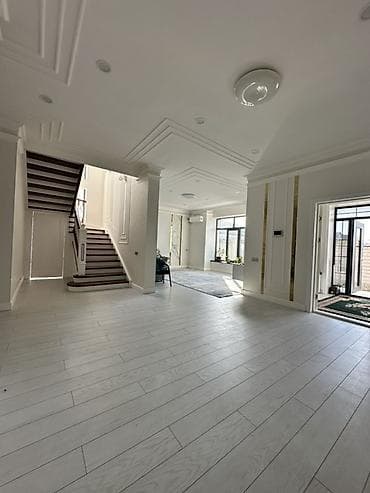 Аренда домов: 320 м², 5 комнат — 1