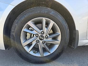 subaru 4: Kia Optima: 2019 г., 2 л, Автомат, Газ, Седан — 3