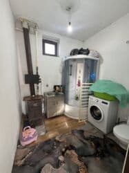 продаю дом район церкви: Үй, 80 кв. м, 5 бөлмө, Менчик ээси — 7