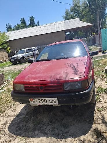 Унаа: Volkswagen Passat: 1991 г., 1.8 л, Кол менен иштөөчү, Газ, Универсал — 2