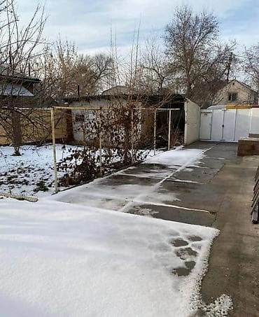 продажа гаражей бишкек: ПРОДАЁТСЯ : в Рабочем городке Дом 7 комнат 2 этажа + мансарда — 10