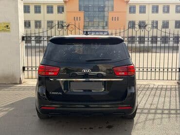 срочно продам авто в связи с переездом: Kia Carnival: 2018 г., 2.2 л, Автомат, Дизель, Кроссовер — 7