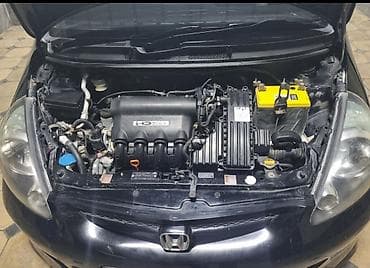 Honda Fit: 2003 г., 1.3 л, Вариатор, Бензин, Седан — 10