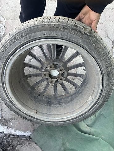 три диска: Литые Диски R 17 AMG, Комплект, отверстий - 5, Б/у — 5