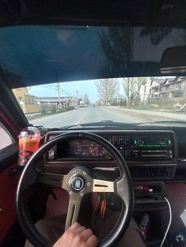 мотор жетта: Volkswagen Jetta: 1986 г., 1.8 л, Кол менен иштөөчү, Бензин, Седан — 2