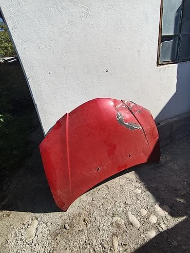 mazda: Капот Mazda — 1