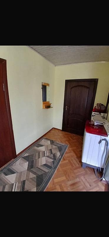 Дома: СРОЧНО Продается дом Район: Ак Ордо 3 Участок: 4 соток Участок — 3
