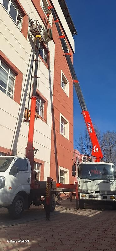 full construction: Услуги автовышки и кран-манипулятора для высотных работ - Подъём и — 1