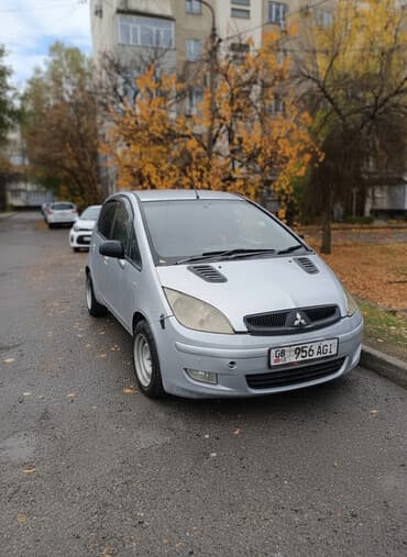 Mitsubishi Colt: 2004 г., 1.3 л, Вариатор, Хэтчбэк