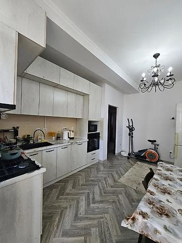 квартира в 9 мкр: 3 комнаты, 100 м², Элитка, 7 этаж, Евроремонт — 1