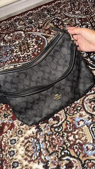 Аксессуары: Сумка Coach (монохромный логотип Signature C) - Цвет — 1