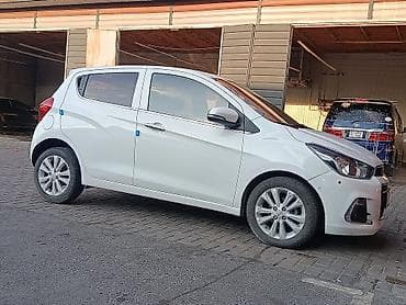 Chevrolet Spark: 2017 г., 1 л, Автомат, Бензин, Хэтчбэк — 3