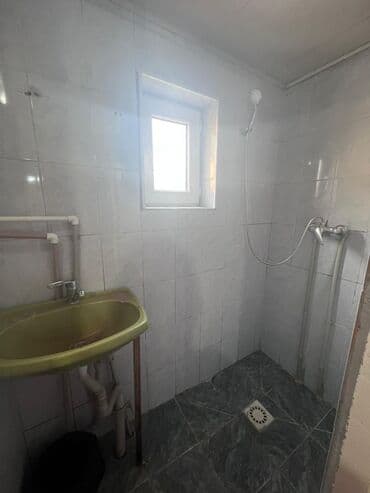 Кыймылсыз мүлк: 25 м², 1 бөлмө, Жылытылган, Забор, тосулган — 2