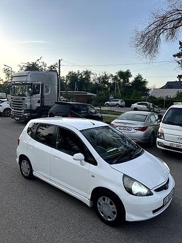 type r: Honda Fit: 2001 г., 1.3 л, Автомат, Бензин, Хэтчбэк — 3