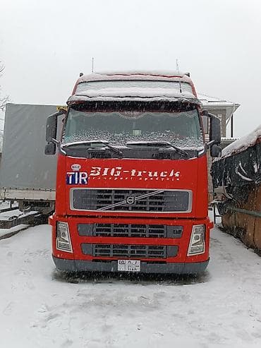 Тягач, Volvo, 2006 г., Тентованный