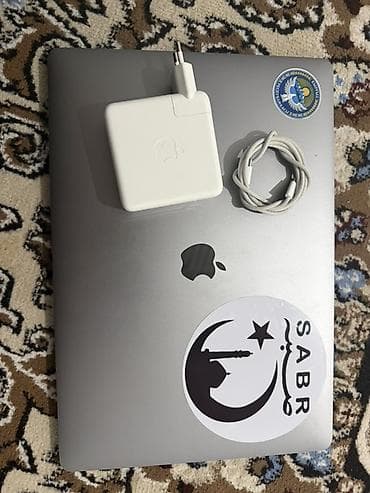 клавиатура bloody: MacBook Pro 15 2018 • Intel Core i7 2.2 GHz 6-ядерный • 16 GB RAM — 10