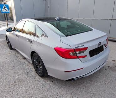 Продажа авто: Honda Accord: 2018 г., 2 л, Вариатор, Гибрид, Седан — 4