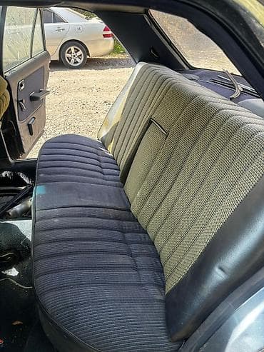 v class: Mercedes-Benz W123: 1984 г., 2.3 л, Механика, Бензин, Седан — 5