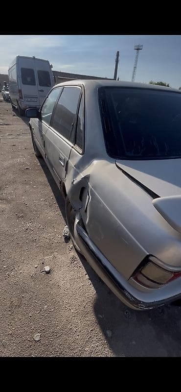 Унаа сатуу: Mazda 626: 1990 г., 2.2 л, Автомат, Бензин, Седан — 3