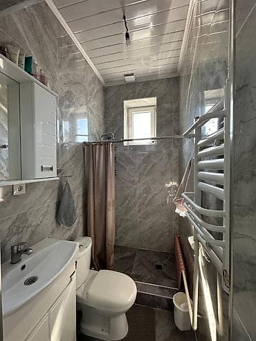 Үйлөр: 🏡 СРОЧНО продаётся дом в районе Ак-Ордо 2! ( с мебелью) 📍 Адрес — 9
