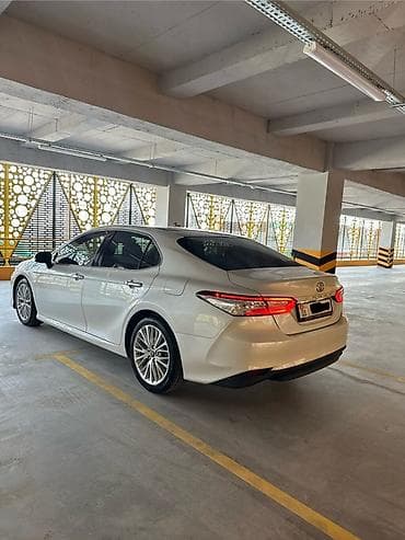 Продажа авто: Toyota Camry: 2019 г., 2.5 л, Автомат, Бензин, Седан — 4