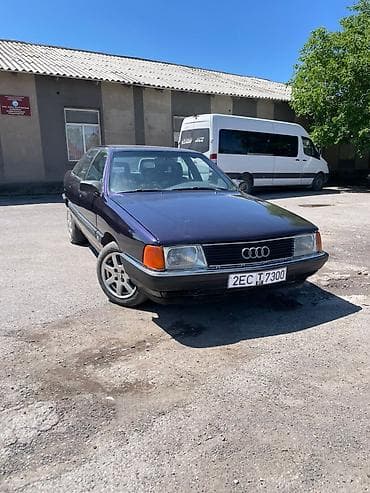 Унаа сатуу: Audi 100: 1990 г., 1.8 л, Кол менен иштөөчү, Бензин, Седан — 2