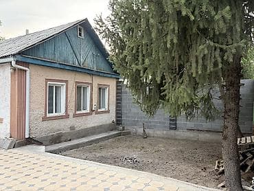 с выходом на речку: Продаётся жилой дом с благоустроенным двором. Город Орловка — 3