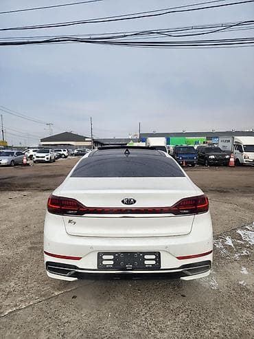 q 7: Kia K7: 2021 г., Бензин, Седан — 2