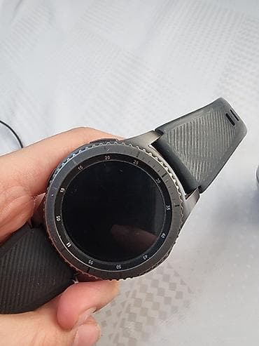 Смарт-часы: Торг возможен. Часы samsung GEAR S3 FRONTIER ремень оргинал в комплект — 1