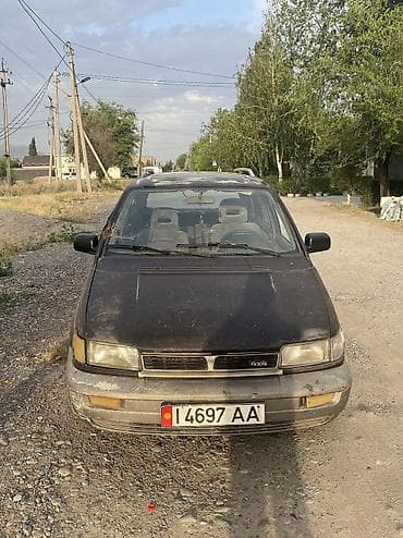 Mitsubishi Space Wagon: 1993 г., 2 л, Механика, Бензин