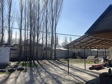 дом от собственника: Продаётся частный дом с большим двором и навесом. Описание: - — 2