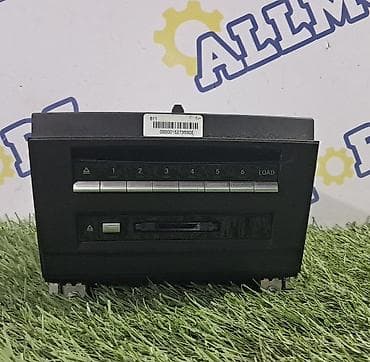 CD-чейнджер( Магнитола ) Mercedes-Benz C216 AMG 6.3 2007 Особенности