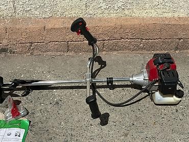 лесу: Бензотриммер (бензокоса) с велосипедной рукояткой - Двигатель — 3