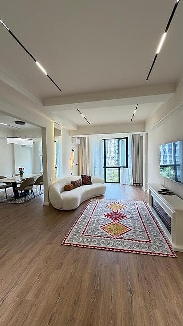 3 комнаты, 132 м², Асанбай мкр Элитка, 4 этаж at lalafo.kg 3 комнаты, 132 м², Асанбай мкр Элитка, 4 этаж