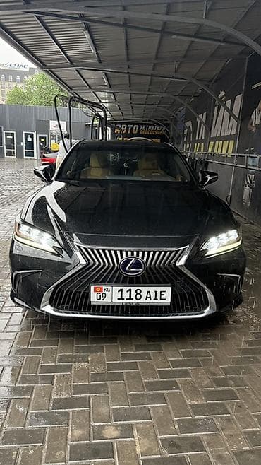 Lexus ES: 2021 г., 2.5 л, Вариатор, Гибрид, Седан