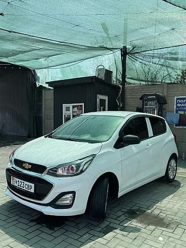 Транспорт: Chevrolet Spark: 2019 г., 1 л, Вариатор, Бензин, Седан — 6