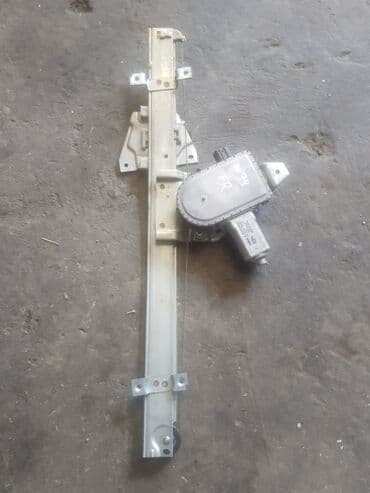 меняю доплатой мне: Mitsubishi Pajero 3 стеклоподьемник Митсубиси Паджеро 3 Передний — 1