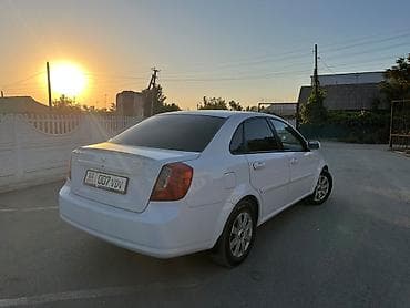 Унаа: Chevrolet Lacetti: 2013 г., Кол менен иштөөчү, Газ, Седан — 6