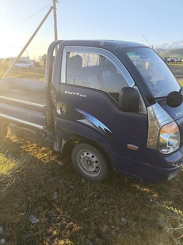 Легкий грузовик, Kia, Стандарт, 3 т, Б/у at lalafo.kg Легкий грузовик, Kia, Стандарт, 3 т, Б/у