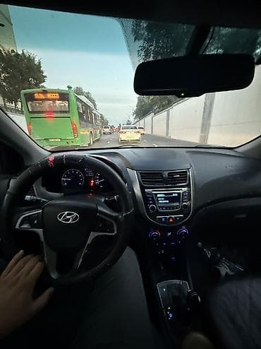 солярис: Hyundai Solaris: 2015 г., 1.6 л, Автомат, Бензин, Седан — 5