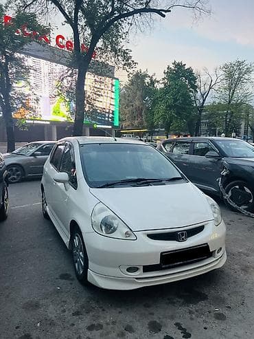 step wgn: Honda Fit: 2002 г., 1.3 л, Вариатор, Бензин, Хэтчбэк — 8