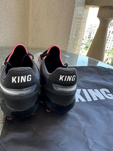 футбольное: Футбольные бутсы PUMA KING (AG-FG) с мешком-чехлом KING. 43 размер — 7