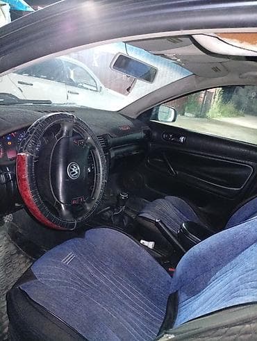 Volkswagen Passat: 2000 г., 1.8 л, Механика, Бензин, Седан — 4